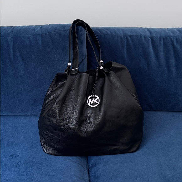 MICHAEL KORS  Large Black Leather Hobo Bag - Picture 1 of 11
